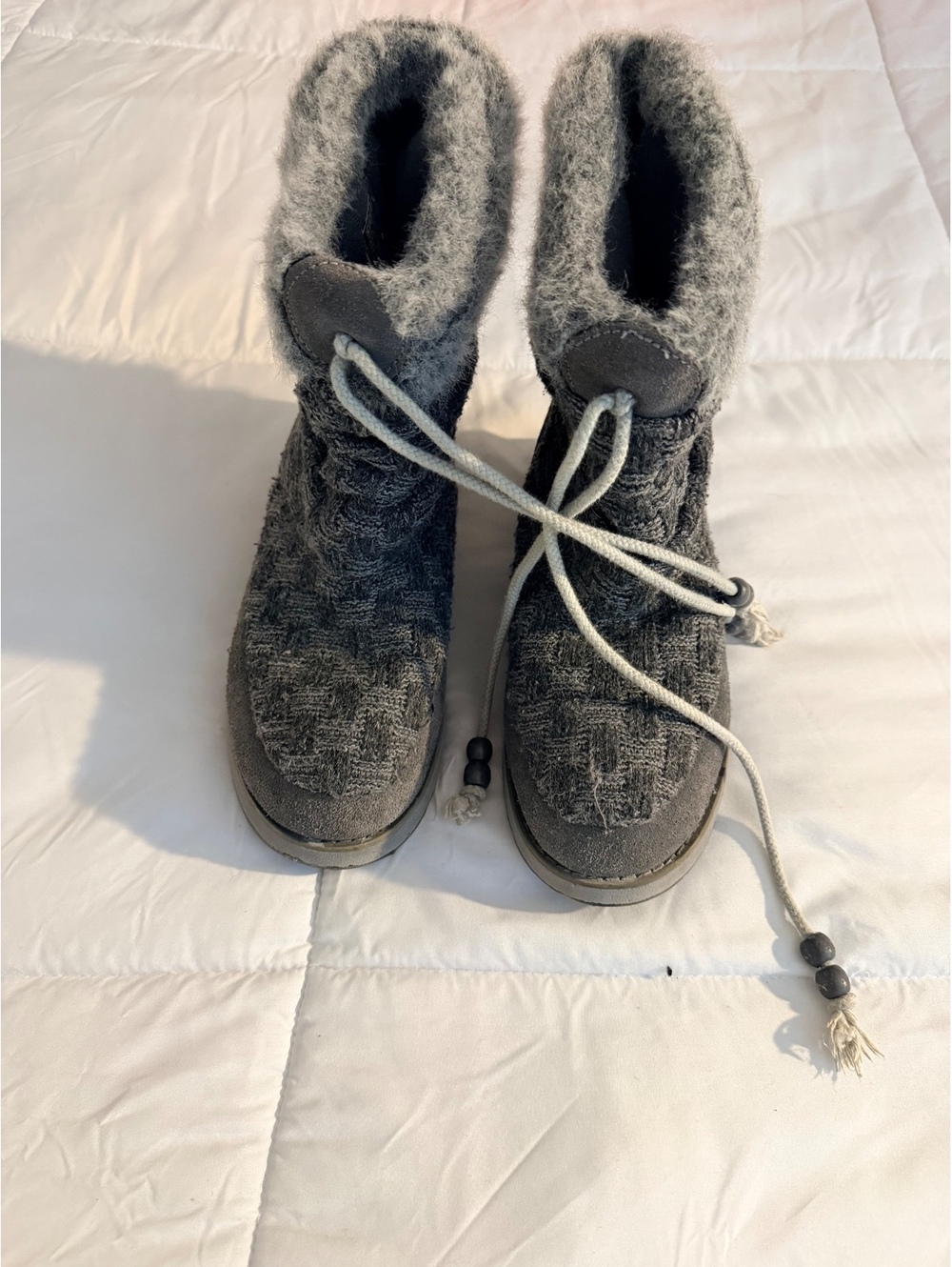 Skechers Women's Gray Knit Winter Boots with Faux Fur Lining